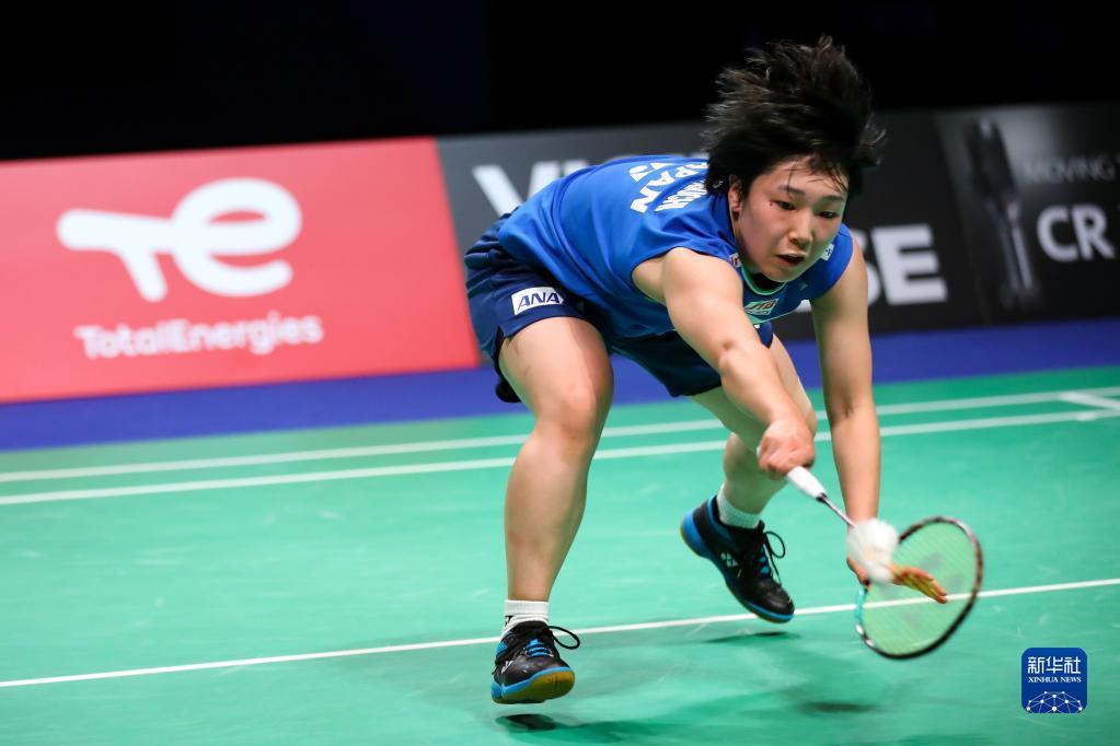 使他成为对 使他成为对