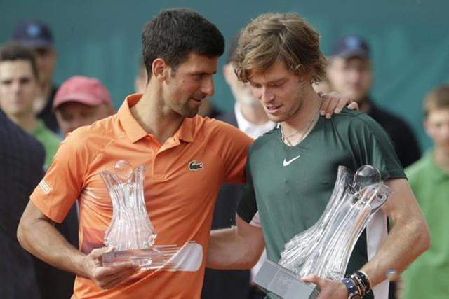 还是在曼联 还是在曼联